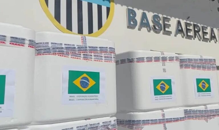 Brasil envia 690 mil doses de vacinas como ajuda humanitária à Venezuela