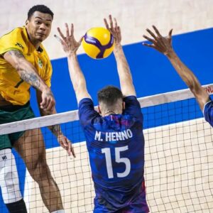 Brasil vence a França e avança na Liga das Nações de vôlei