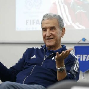 Carlos Alberto Parreira apresenta melhora e pode deixar UTI