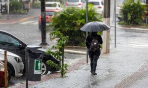 Defesa Civil emite alerta para temporais em Santa Catarina