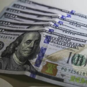 Dólar cai e Bolsa sobe com otimismo global e redução de riscos