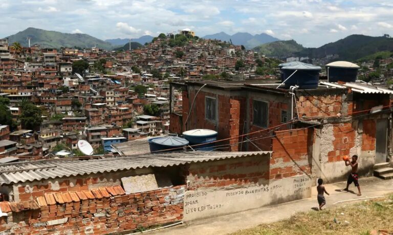 Estudo aponta gênero e raça como fatores decisivos na mobilidade social