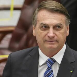 Exército entrega armas de Bolsonaro à PF, mas aponta falta de itens