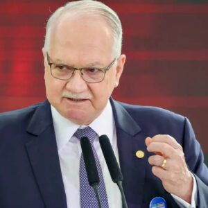 Fachin repudia ataques de Milei contra Alexandre de Moraes