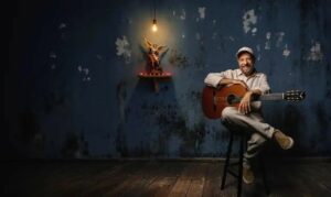 João Bosco celebra 80 anos com legado imortal na MPB