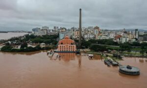Rio Guaíba pode atingir cota de alerta em Porto Alegre