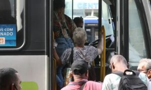 Rodoviários do Rio buscam acordo salarial em audiência no TRT-RJ
