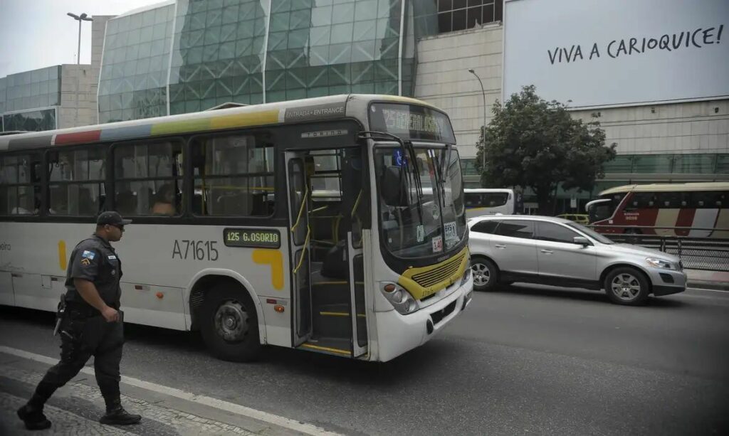 Rodoviários do Rio mantêm estado de greve e aguardam nova proposta salarial