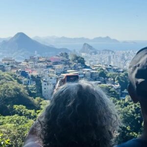 Trilha na Rocinha revela Mata Atlântica e história do reflorestamento no Rio