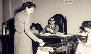 A resistência histórica do voto feminino contra a misoginia