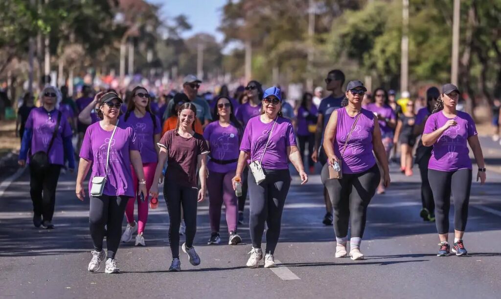 Caminhadas em 26 cidades buscam conscientizar sobre o lipedema