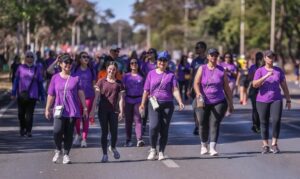 Caminhadas em 26 cidades buscam conscientizar sobre o lipedema