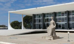 STF retoma julgamento sobre alcance da Lei Maria da Penha